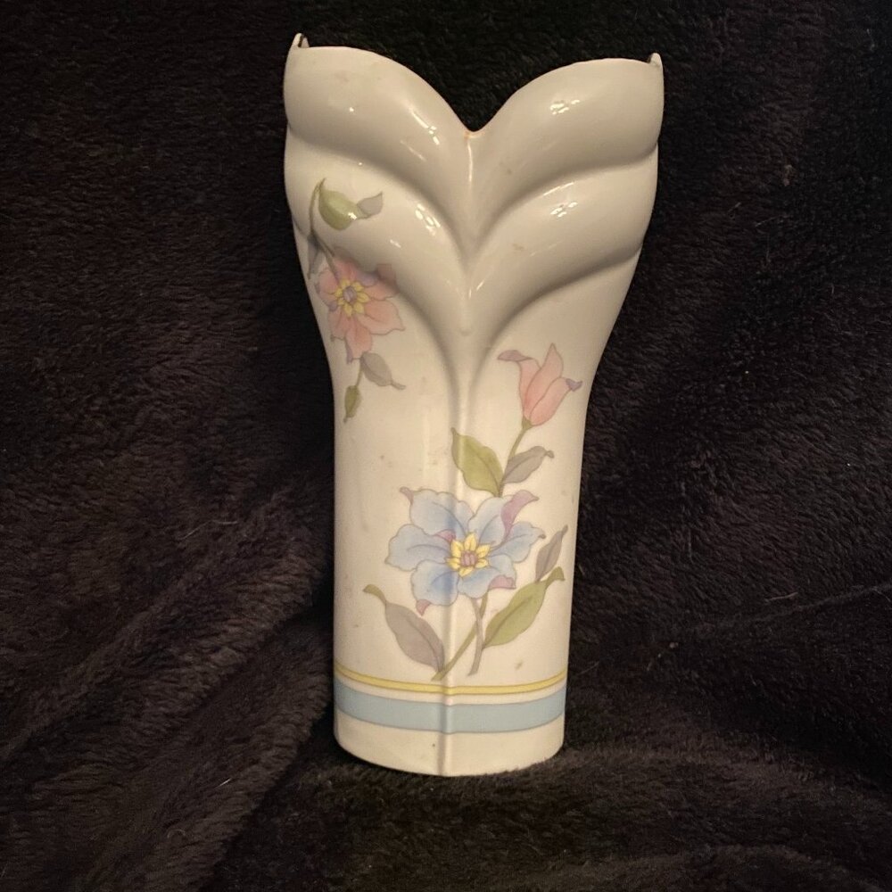 Vintage Apex Floral Vase, Apex 7" Tulip Top